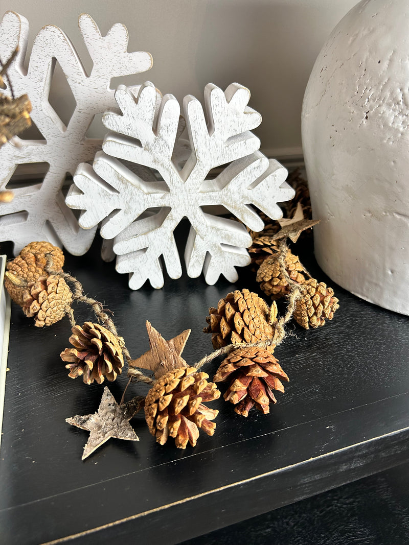 Pine cone star garland 140cm