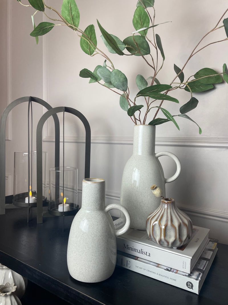 Speckled handled vase cream