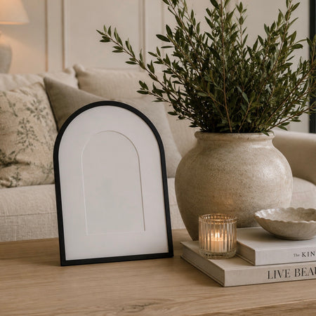 Black arched photo frame