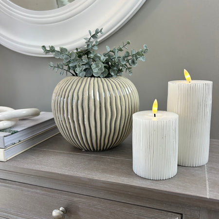 Chunky cream round stripe rib vase