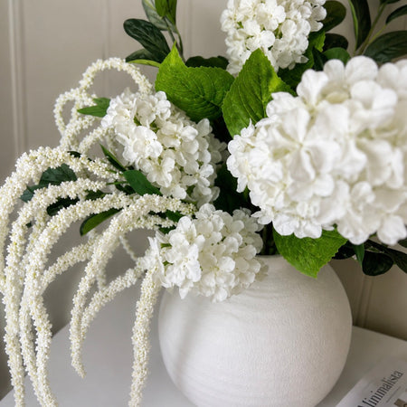 Tall amaranthus trailing stem bunch 115cm white