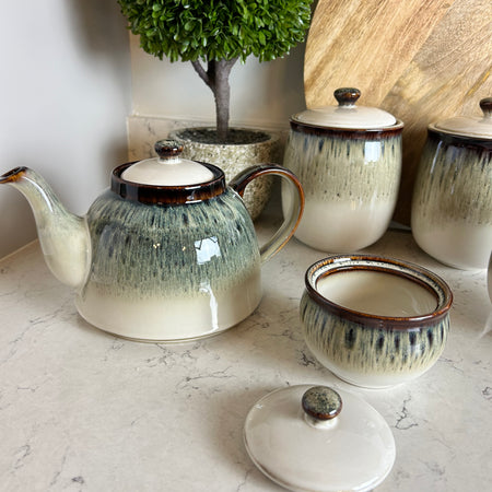 Reactive glaze tea pot