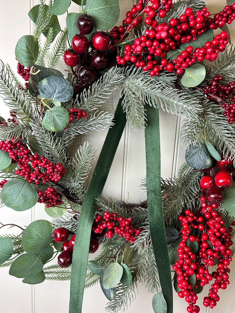 Red berry foliage wreath 65cm