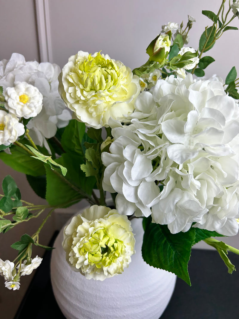 Green & White Ranunculus Spray Stem