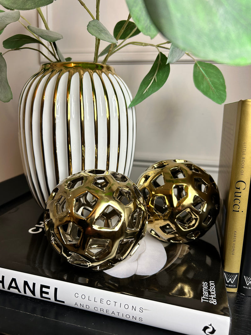 Gold round decorative ball 13cm