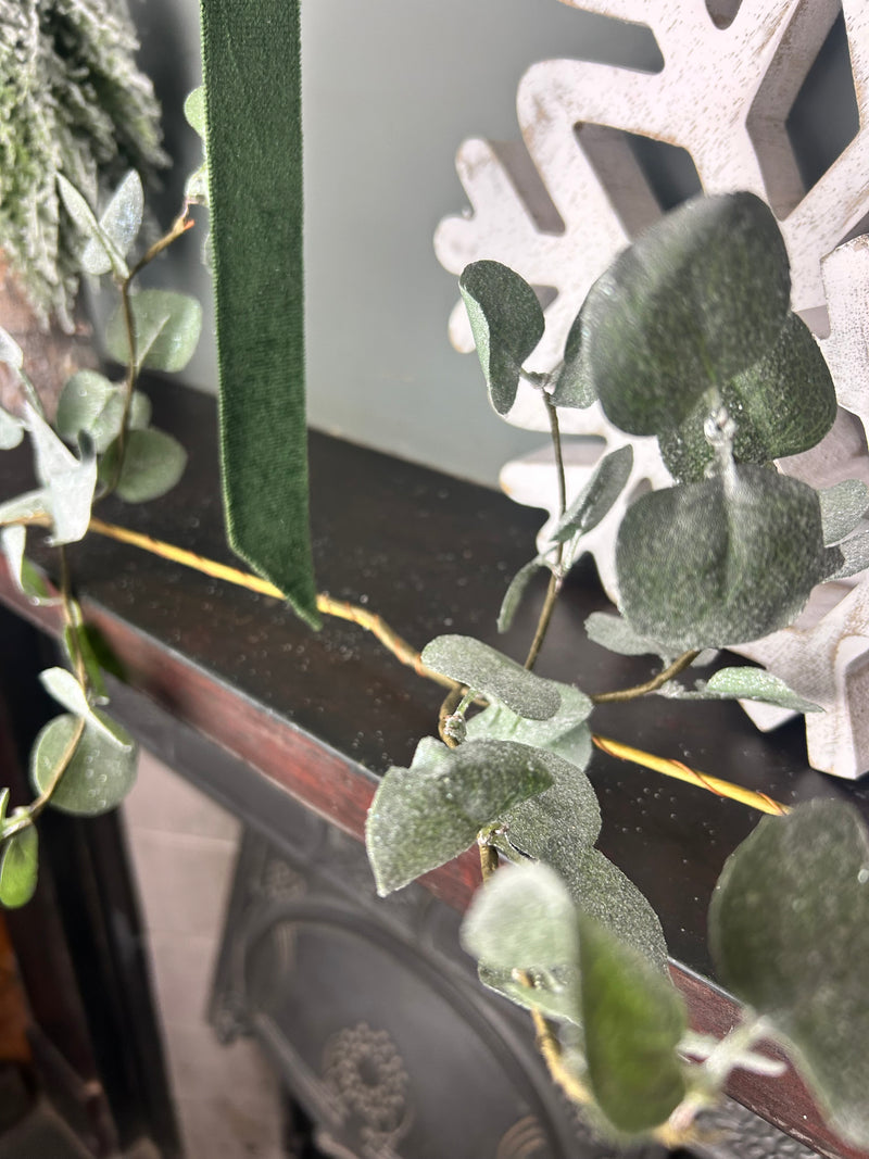 Green Eucalyptus Natural Leaf Garland 120cm