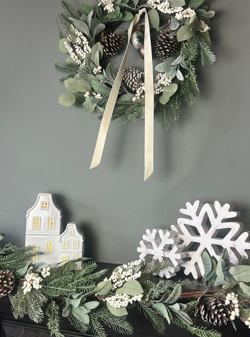 Snowberry foliage garland 150cm