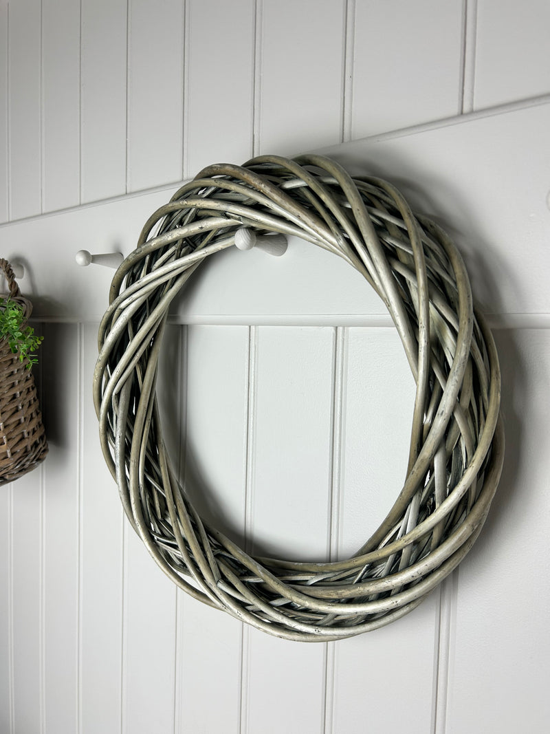 Antique wash willow round wreath 40cm