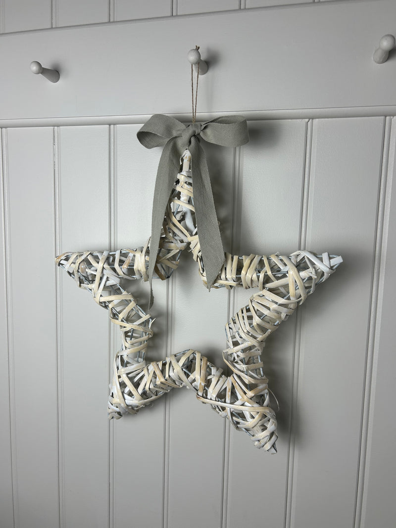 Hanging white wash willow wicker star 45cm