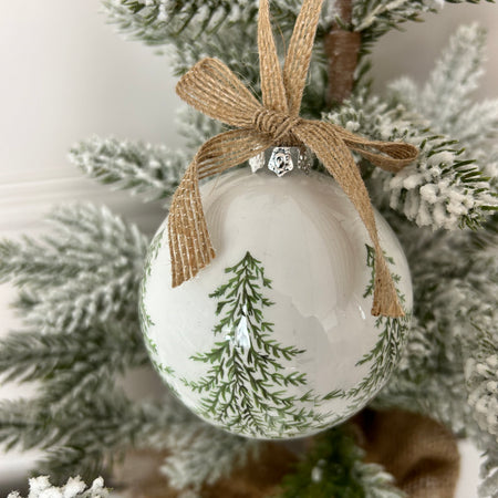 Green woodland tree bauble with jute bow 2 colours