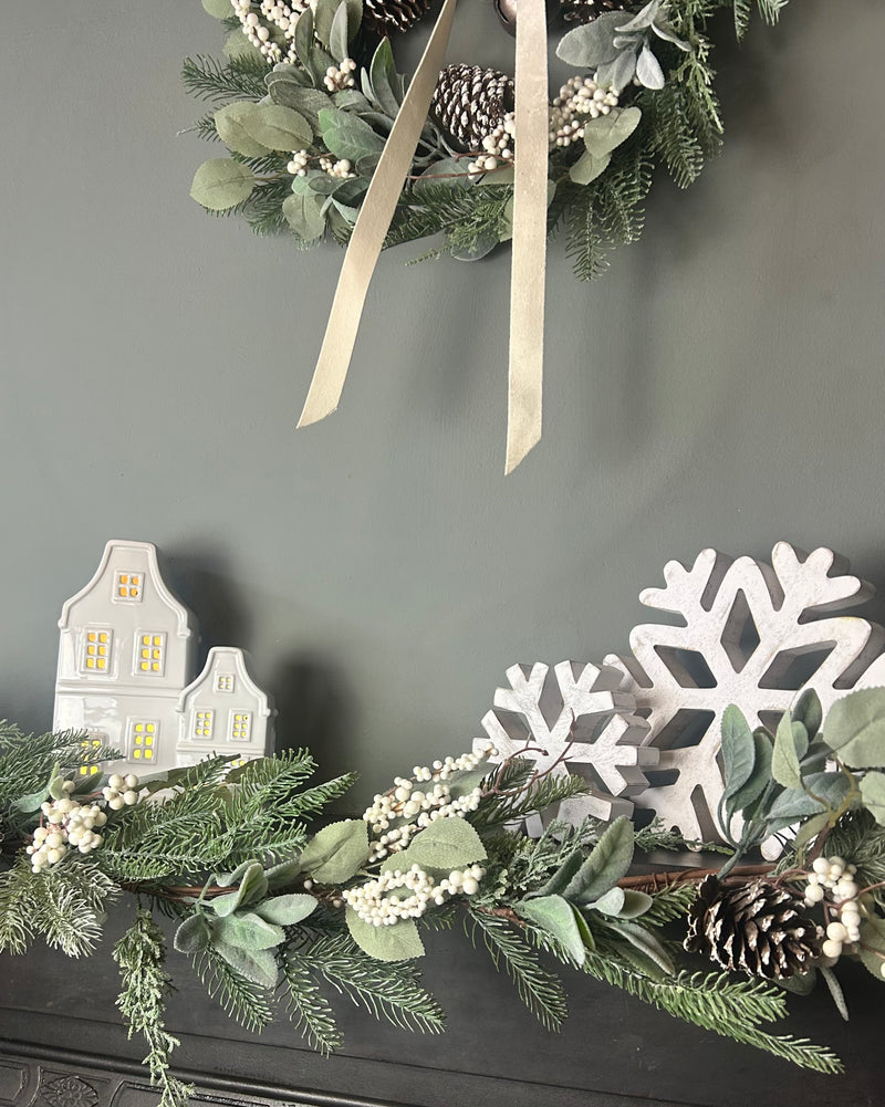 Snowberry foliage garland 150cm