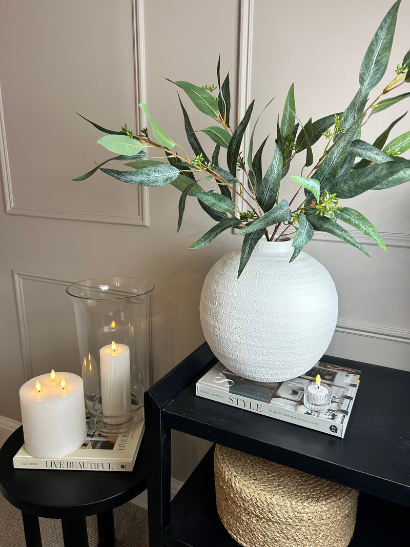 Tiber Matt white textured round vase