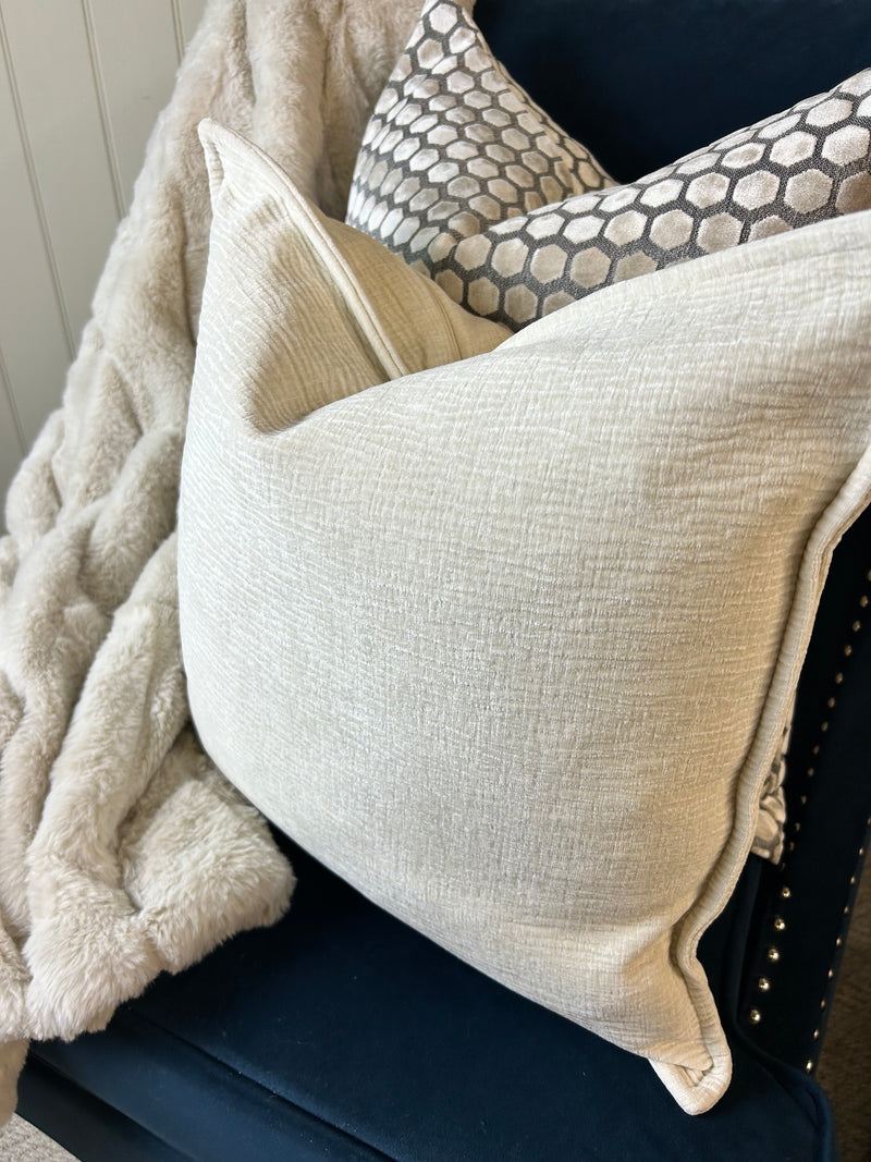 Ivory cream Moddi ripple Textured Velvet Piped Edge Trim premium Cushion 45m