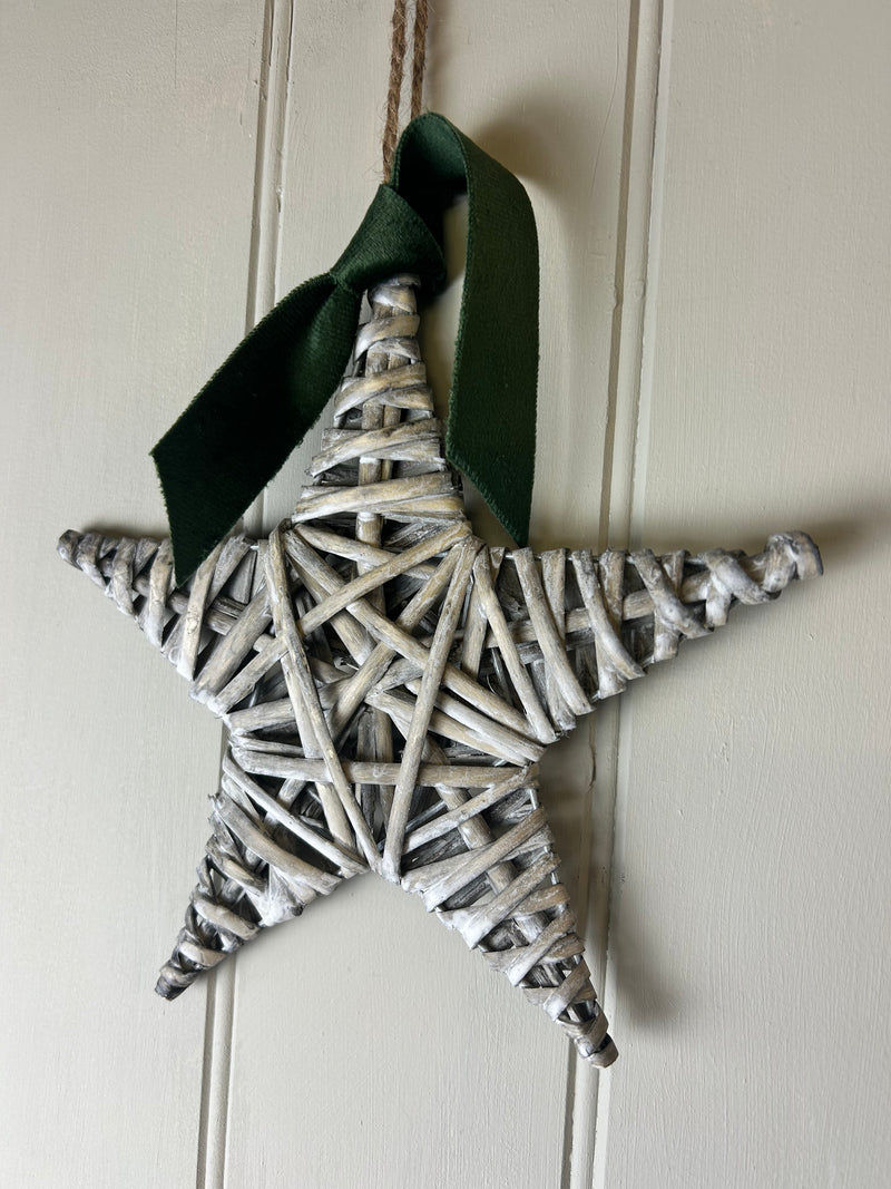 Wicker hanging star 20cm