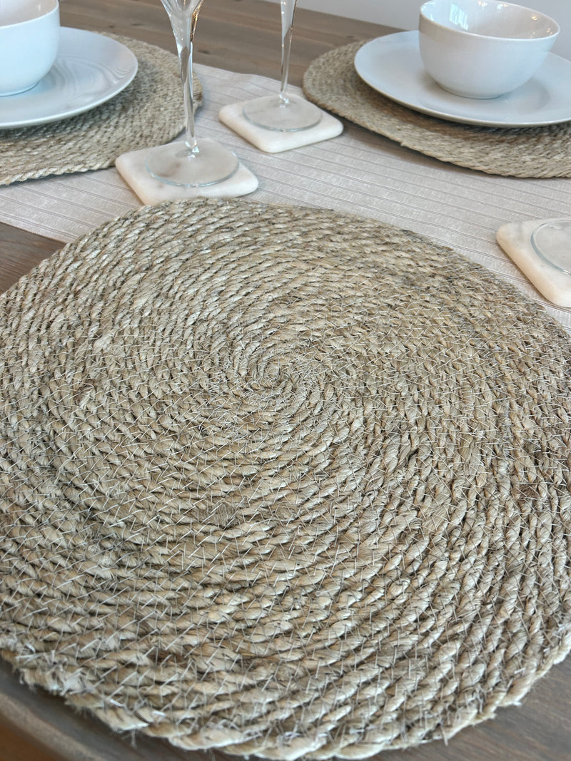 Set of 4 jute round placemats