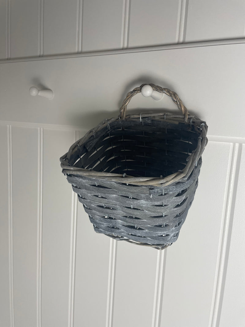 Buxley Grey Willow Wicker Hanging Basket