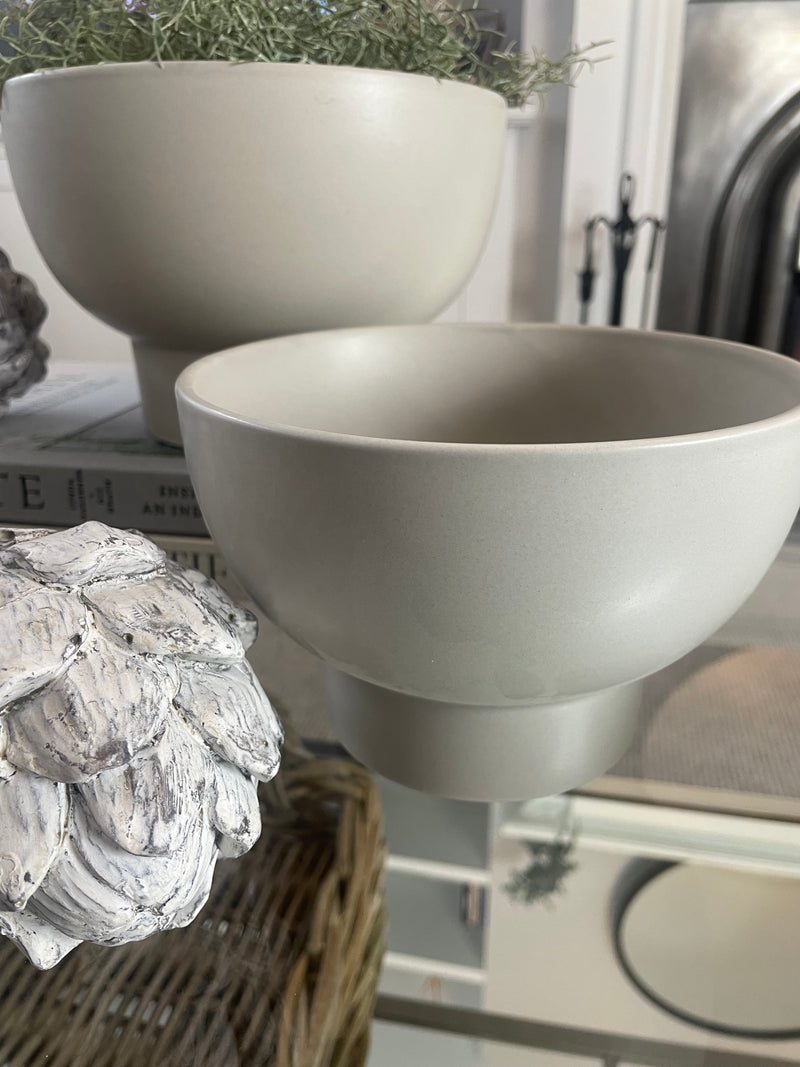 Beige stone ceramic bowl on foot 2 sizes