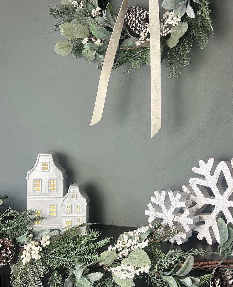 Snowberry foliage garland 150cm