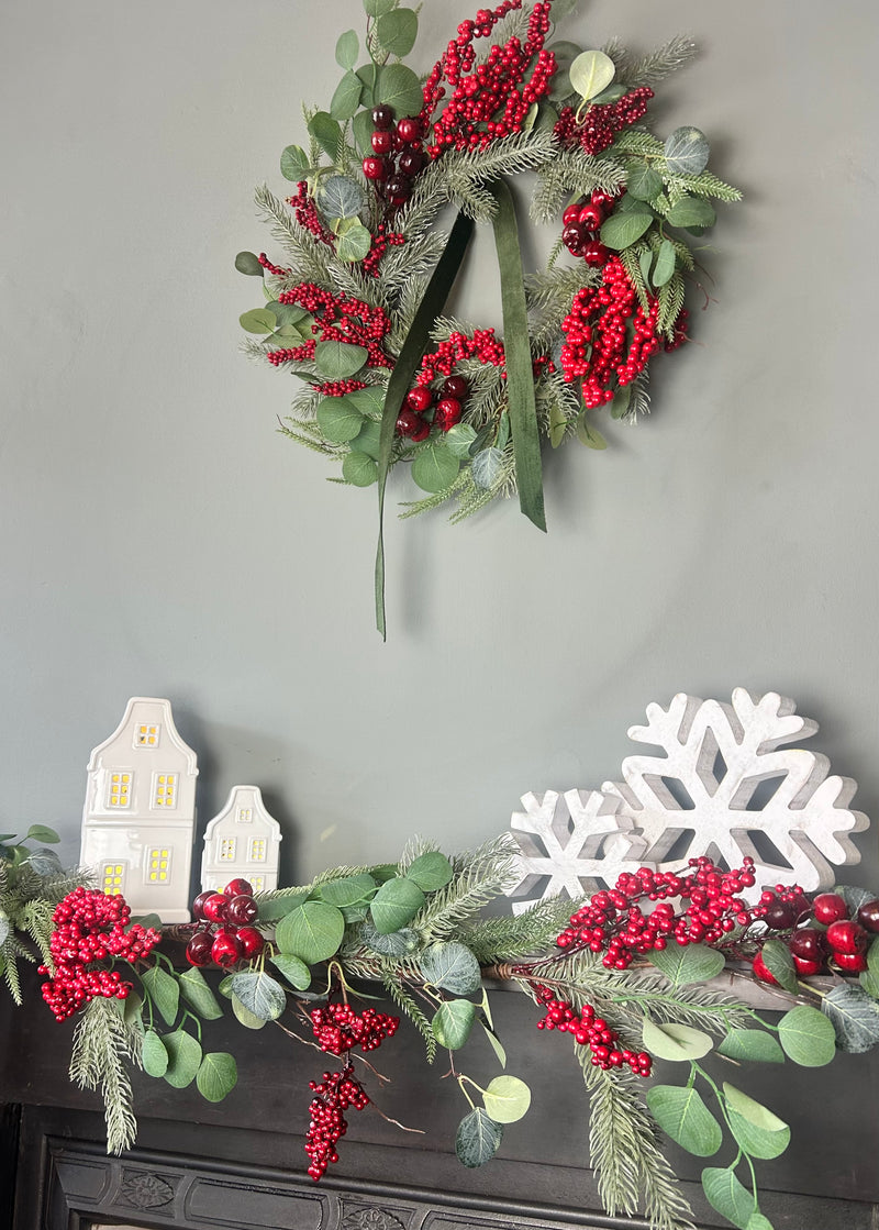 Red berry and foliage garland 150cm