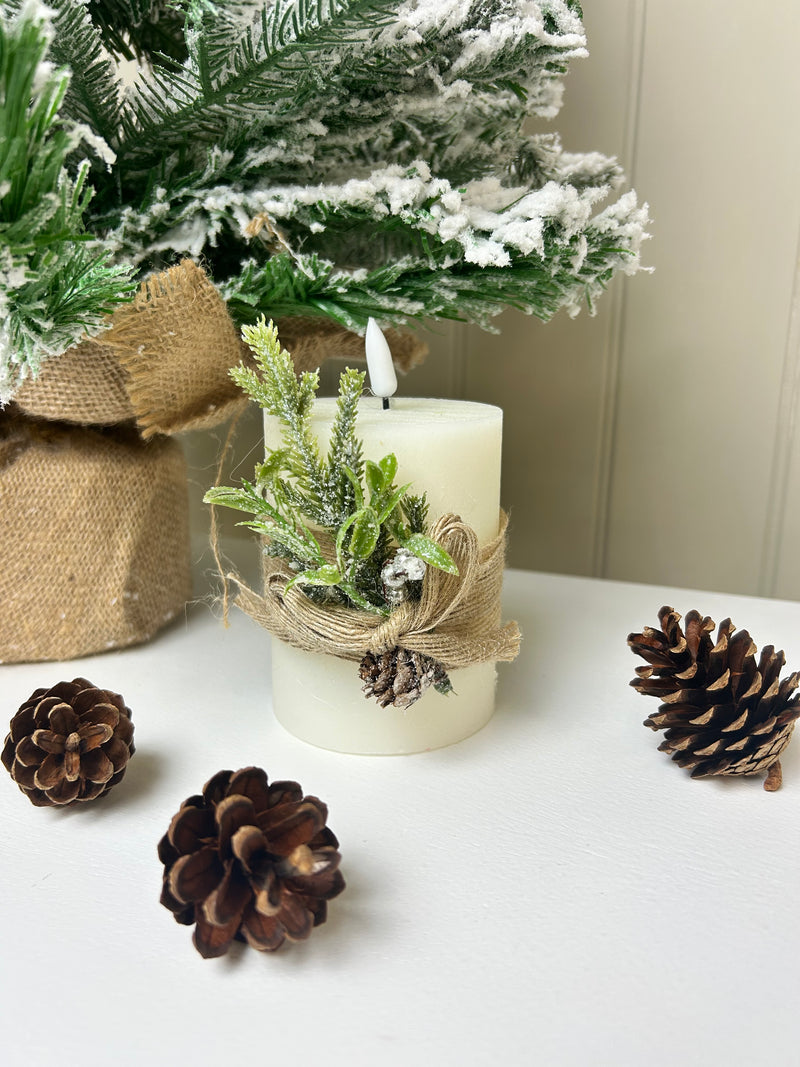 LED foliage Pinecone candle cream 13cm