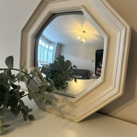 Shaped cream mirror 22cm