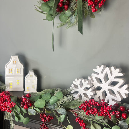 Red berry and foliage garland 150cm