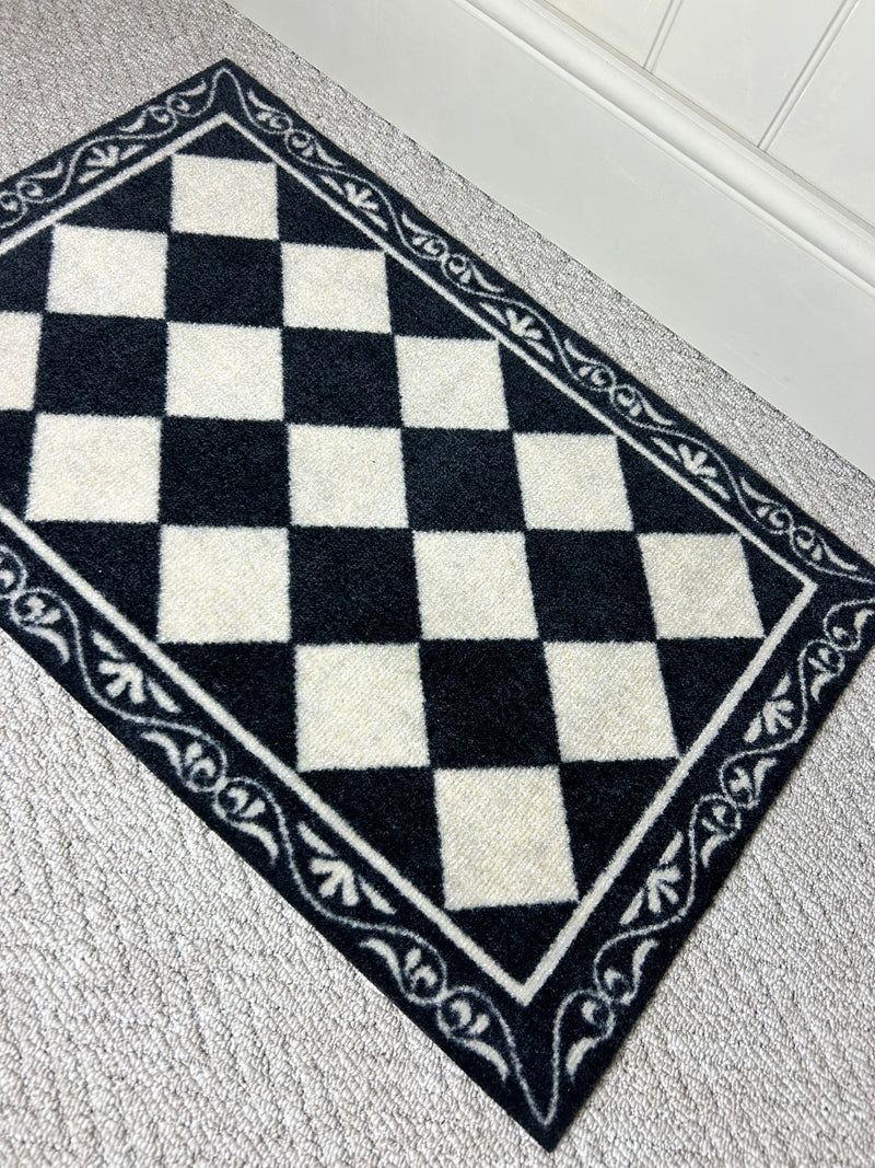 Large pecan brown round glaze table lamp linen shade