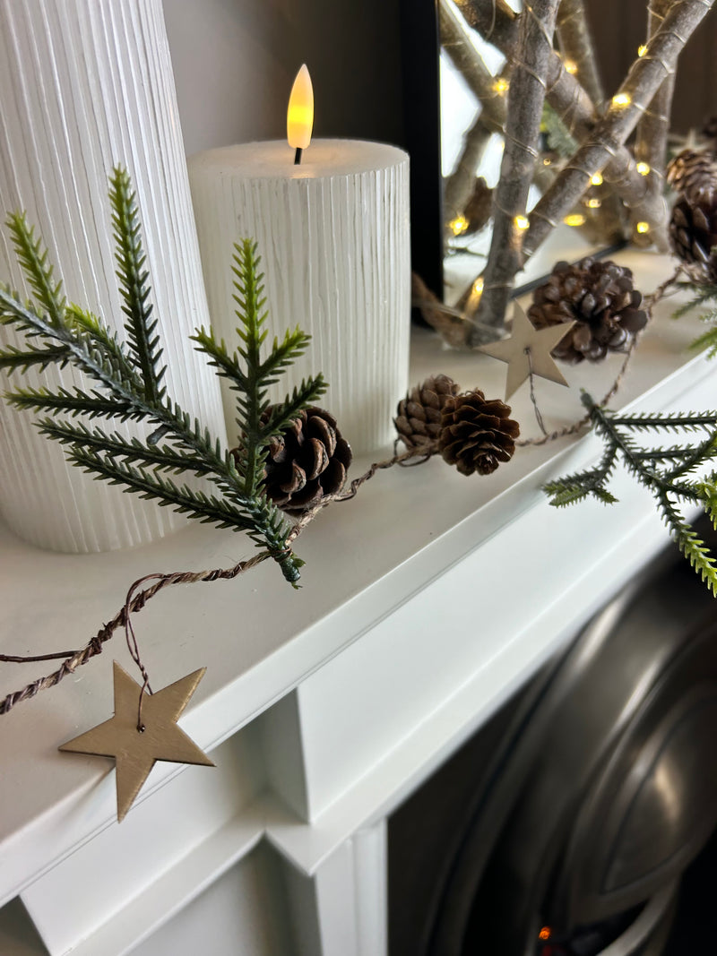 Pinecone with star garland 120cm
