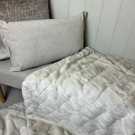 Oatmeal beige fur throw empress 130x180
