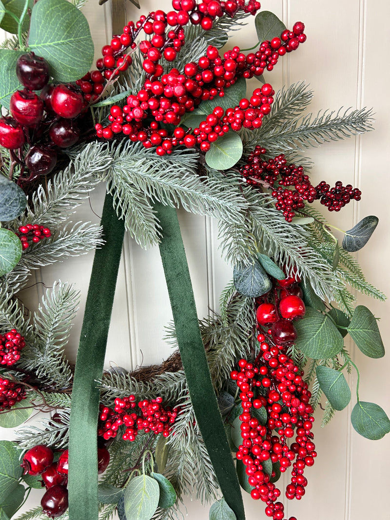 Red berry foliage wreath 65cm