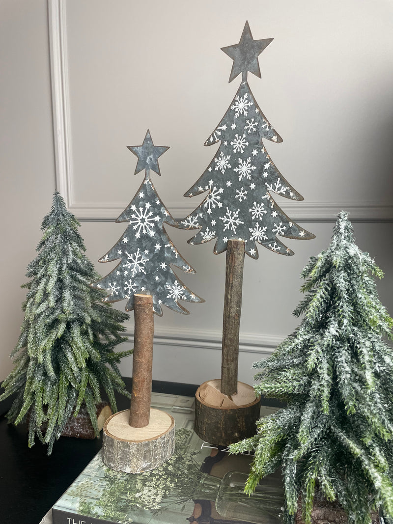 Store Seconds metal trees on wood log base