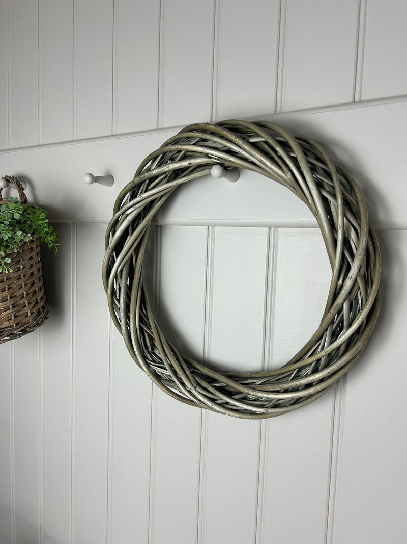 Antique wash willow round wreath 40cm