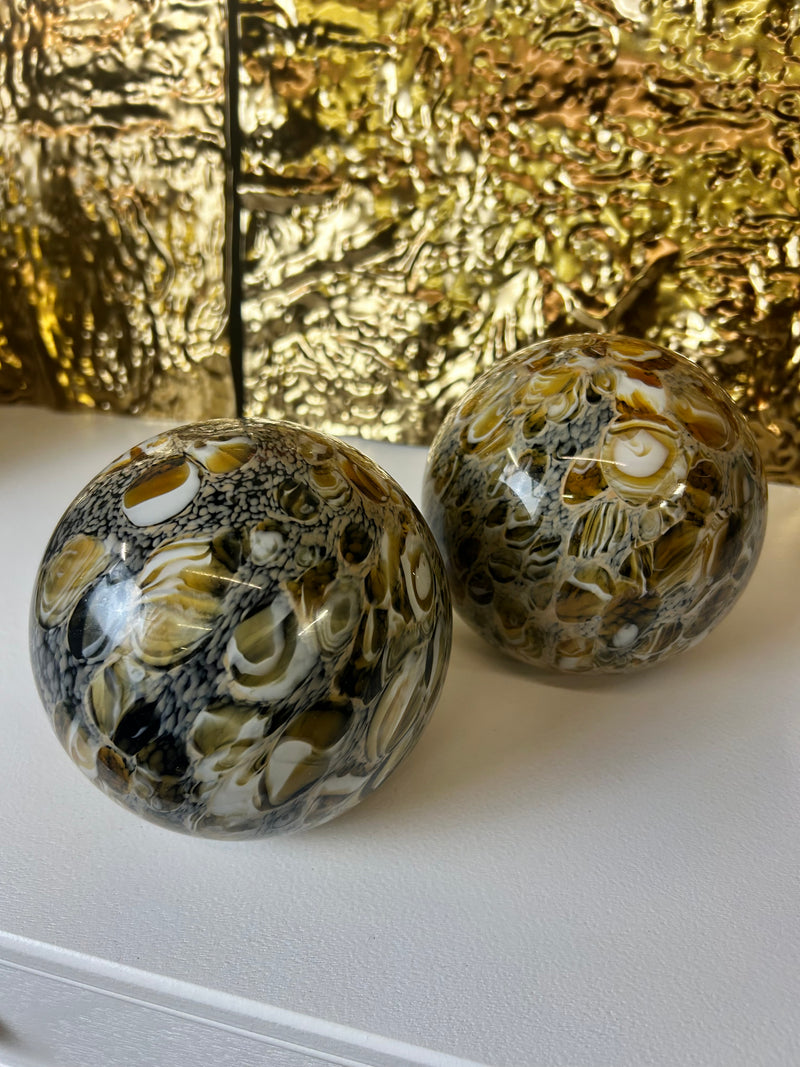 Brown speckled orb ball 13cm