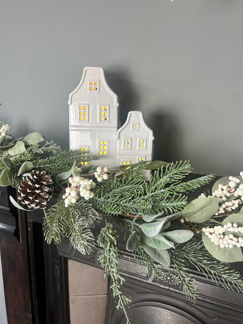 Snowberry foliage garland 150cm