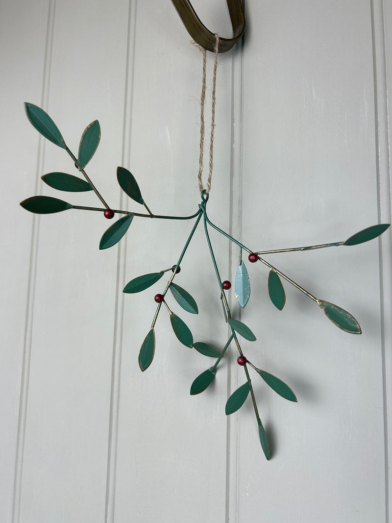 Large bunch of hanging metal mistletoe berry 20cm
