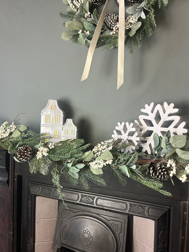 Snowberry foliage garland 150cm
