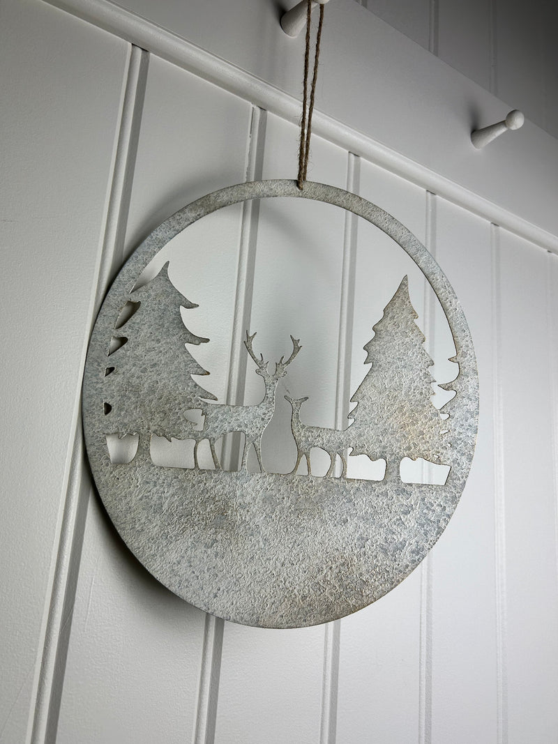 Rustic metal deer reindeer hanging scene 30cm