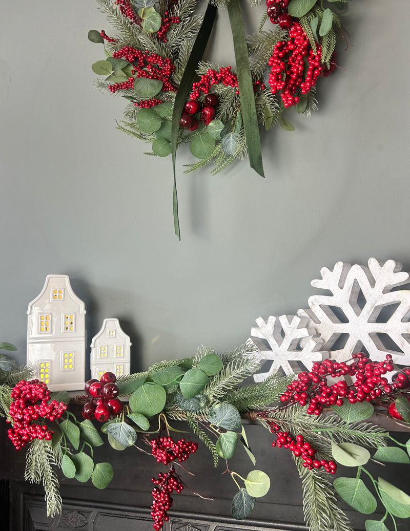 Red berry and foliage garland 150cm