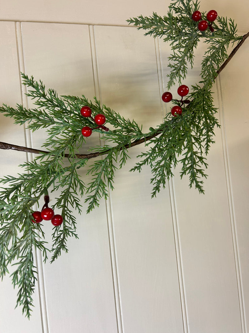Shorter berry fir pine Norfolk garland 85cm