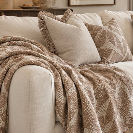 Cream floral leaf throw 130x150