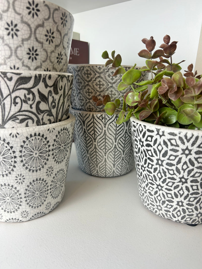Grey & White Ceramic Dutch Plant Pots 6 Patterns