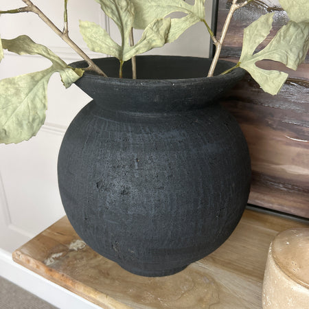 Black terracotta round vase