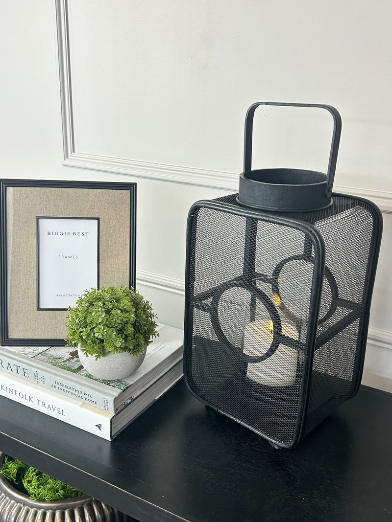 Black Geometric mesh Lantern Candle Holder