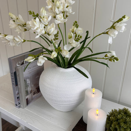 White freesia stem 55cm