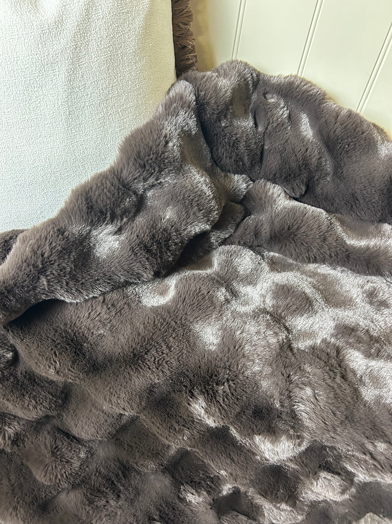 Chocolate dark brown raffles textured throw 150x200cm