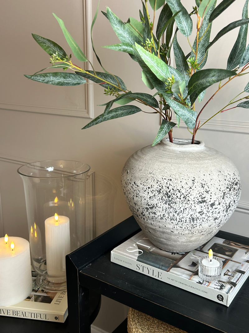 Regolla stone look teardrop shaped vase