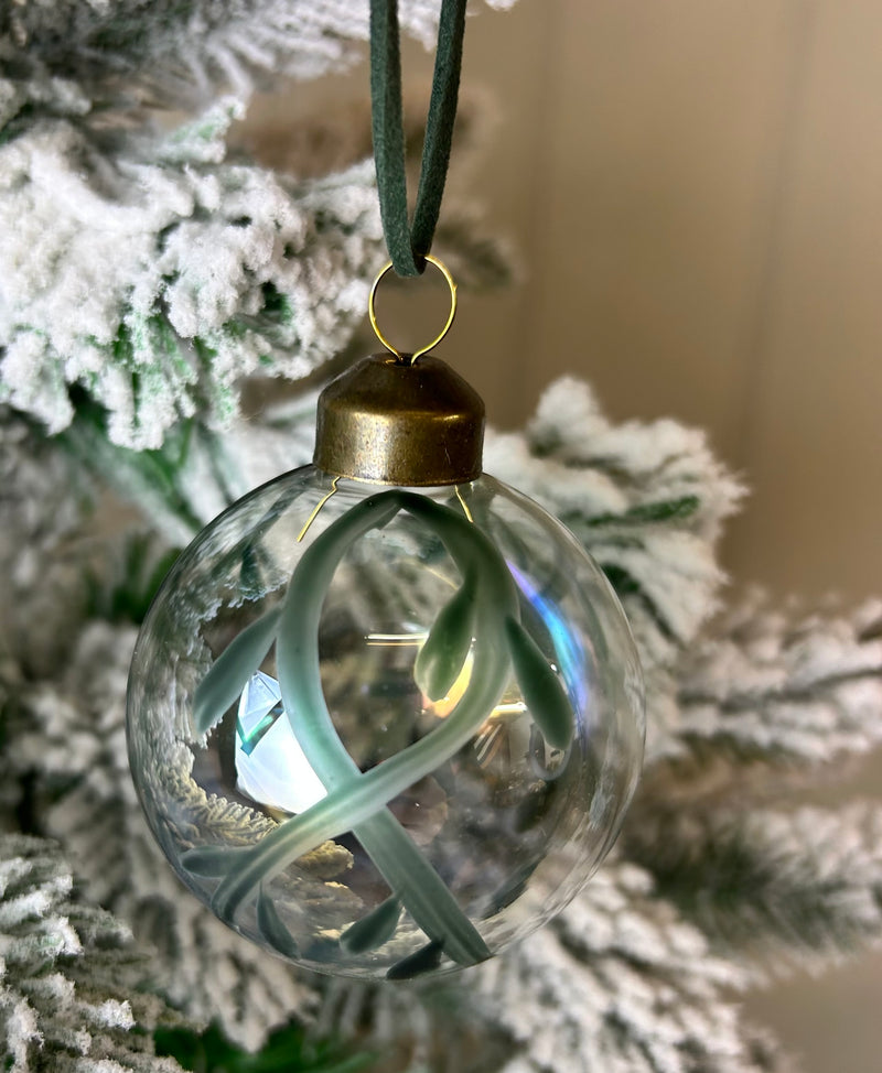 Glass mistletoe hand painted hanging bauble 6cm