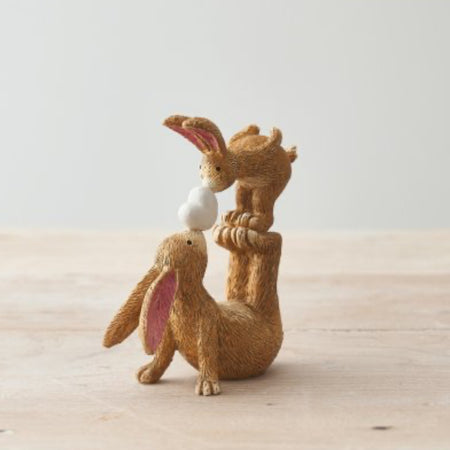 Kissing mummy baby bunny with heart