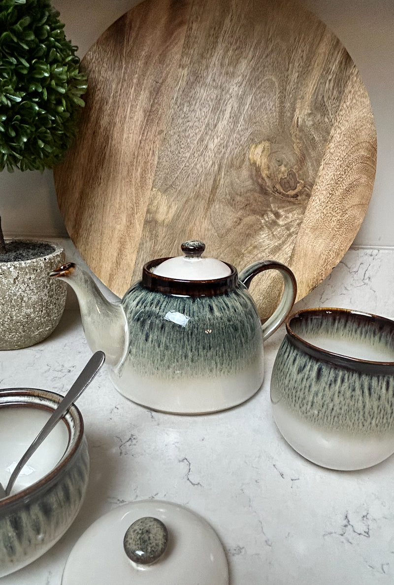 Reactive glaze tea pot