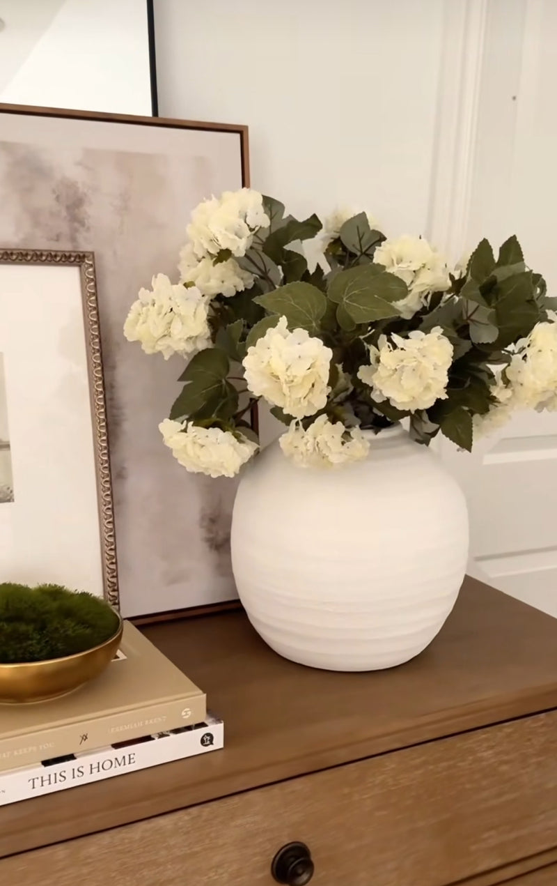 Tiber Matt white textured round vase